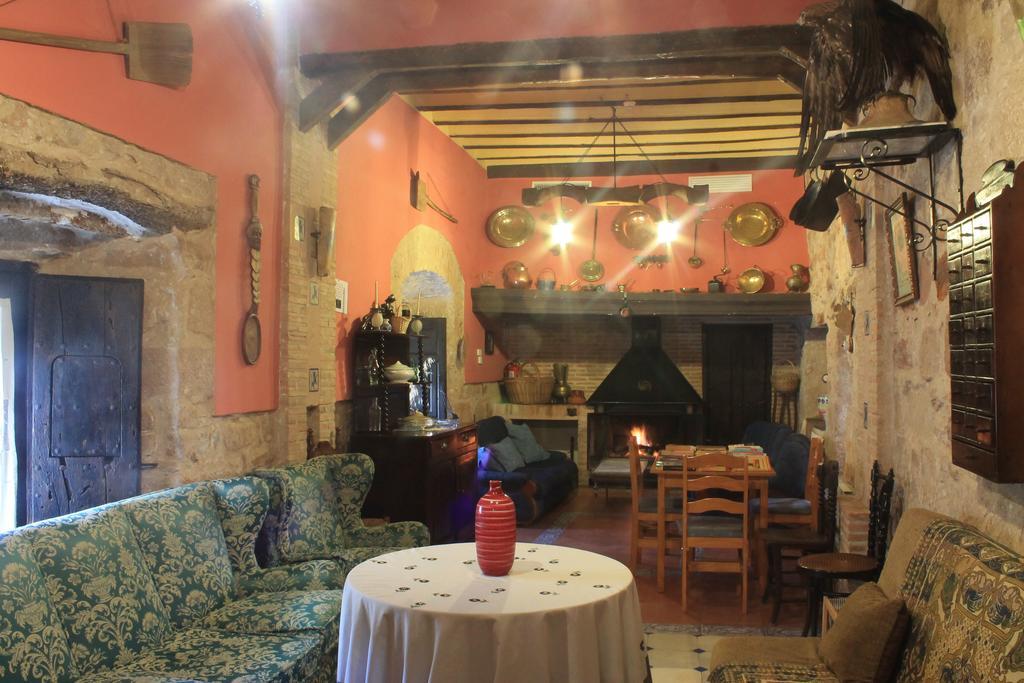 Palacio Guzmanes Hotel Banos De La Encina